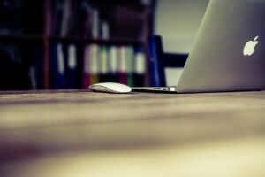 ロゴデザイナーとして副業を始めるためのステップは？
