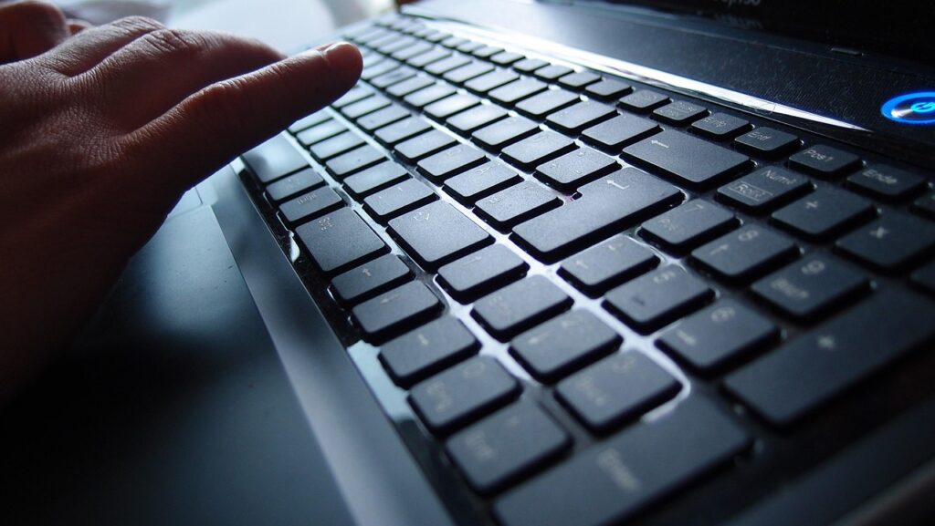 自宅でできる副業としてのデータ入力の始め方は？