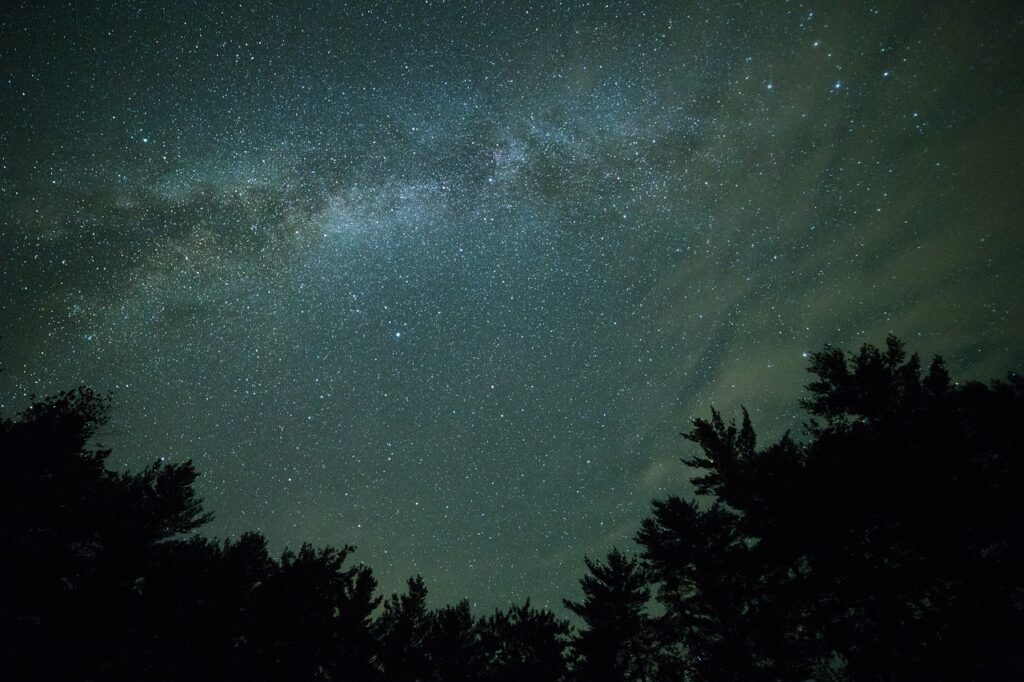 主婦が夜に稼げるアンケートはどこで見つけられる？