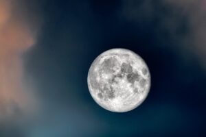 主婦が夜在宅で月3万円を実現する法は？