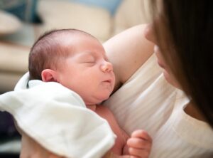 子育てママが夜間にできる簡単作業の副業は？
